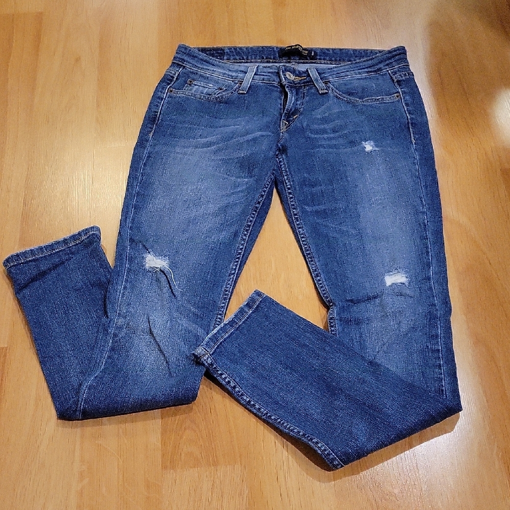 Levi's Women's Distressed Blue Skinny Jeans